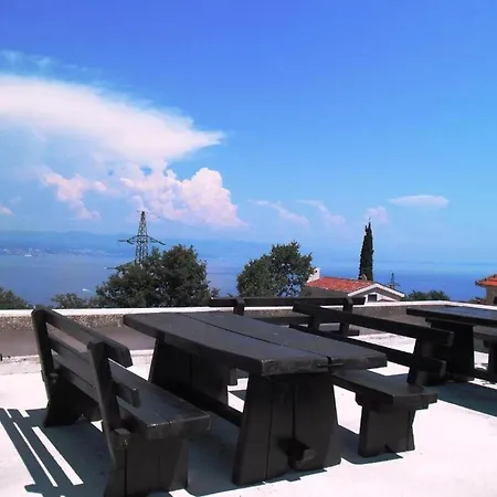 Sea View With Terrace Kitchen Διαμέρισμα Οπατία