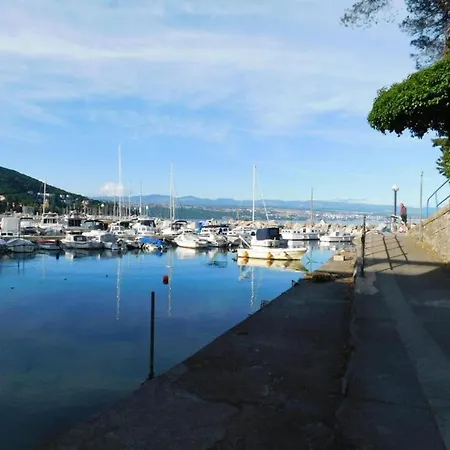 Sea View With Terrace Kitchen Διαμέρισμα Οπατία
